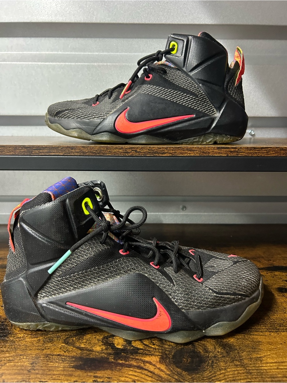 Nike LeBron 12 GS Size 6.5Y 685181-002